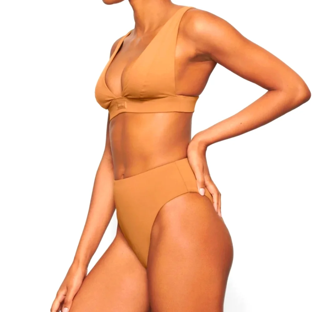 NWT SKIMS Recycled Swim Plunge Bra Bikini Top ALMOND 2X